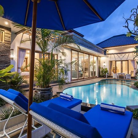 Ambermoon Villa 2 Seminyak  Bagian luar foto