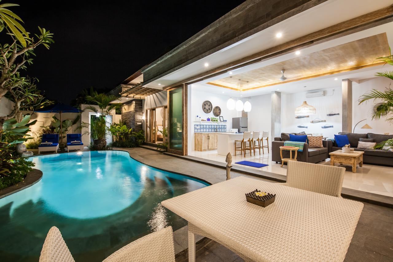 Ambermoon Villa 2 Seminyak  Bagian luar foto