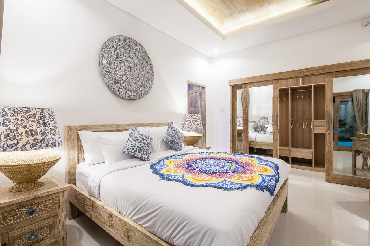 Ambermoon Villa 2 Seminyak  Bagian luar foto