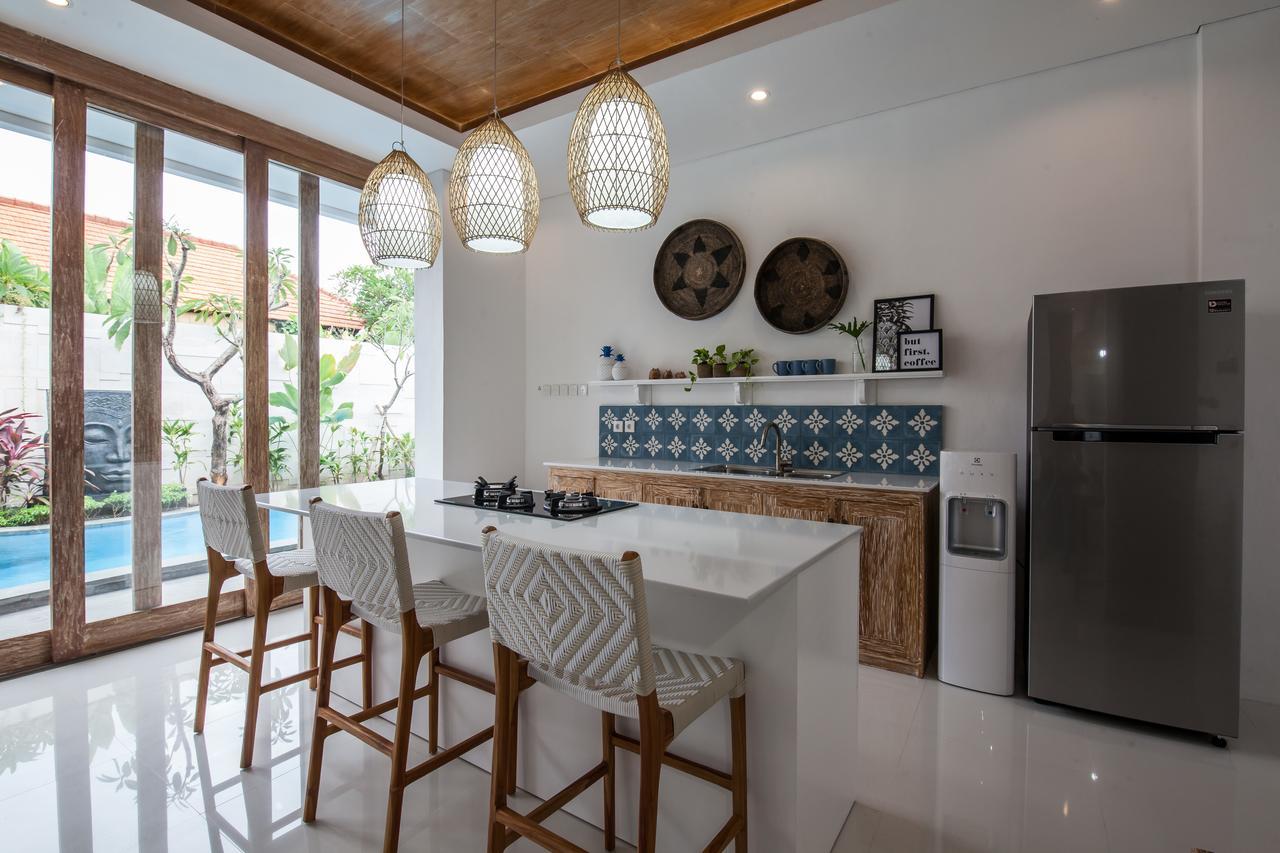 Ambermoon Villa 2 Seminyak  Bagian luar foto