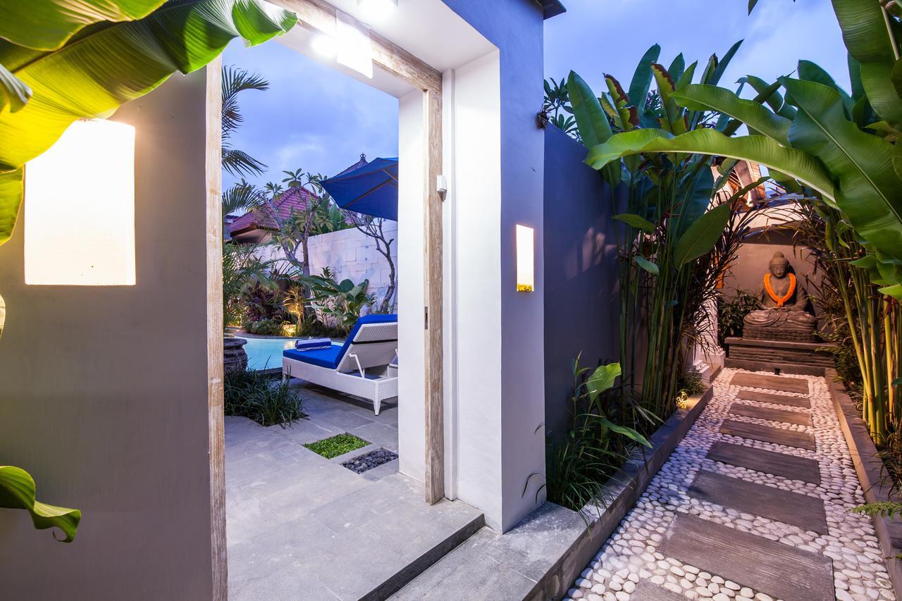 Ambermoon Villa 2 Seminyak  Bagian luar foto